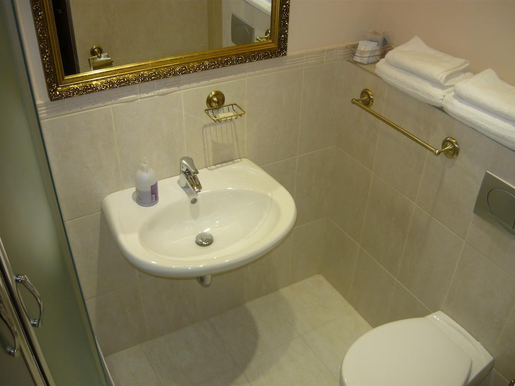 Mandula Haz Hotel Veszprém Kamer foto